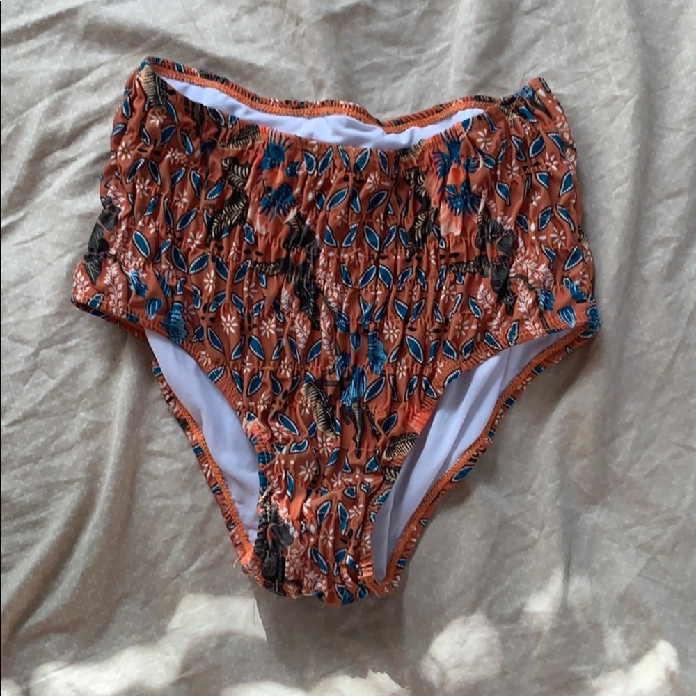 Swim high waisted printed bottoms